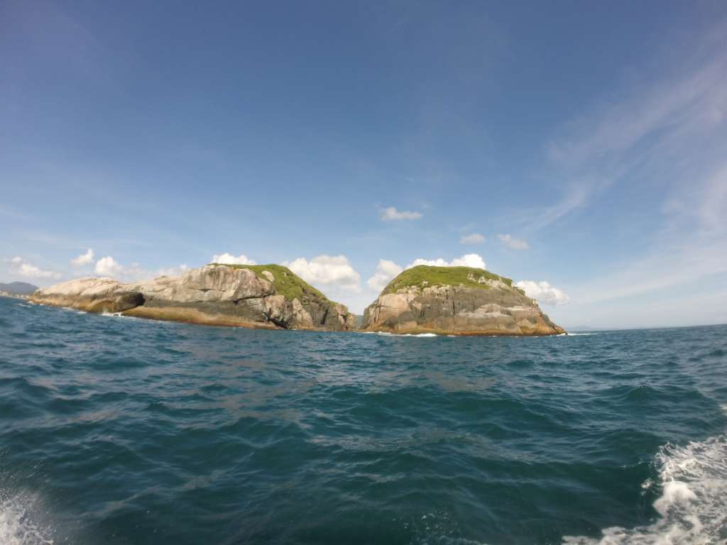 ilha mata fome 1 - Pescaria embarcada em Florianópolis na Ilha Mata Fome